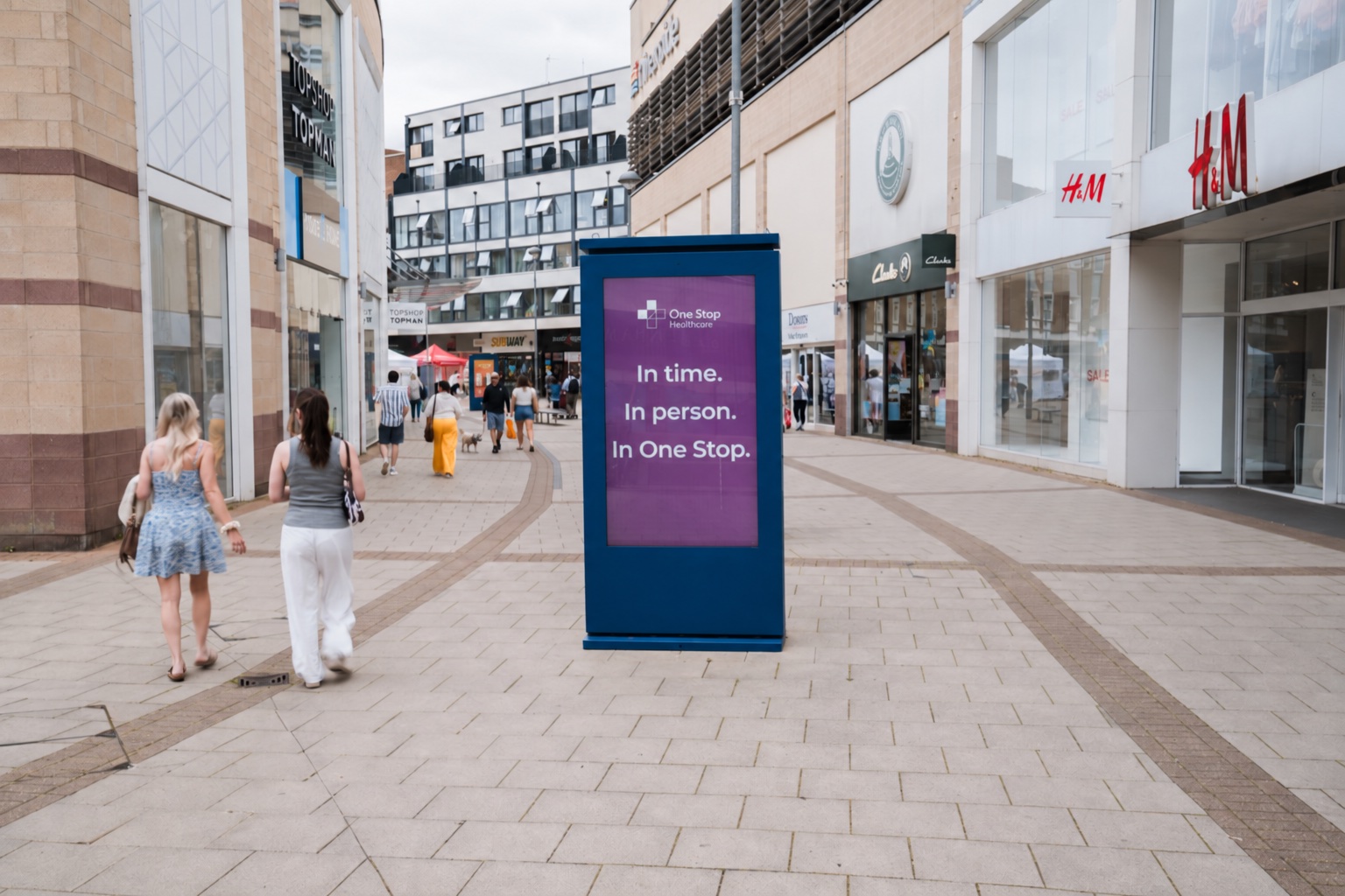 Outdoor digital advertising screen